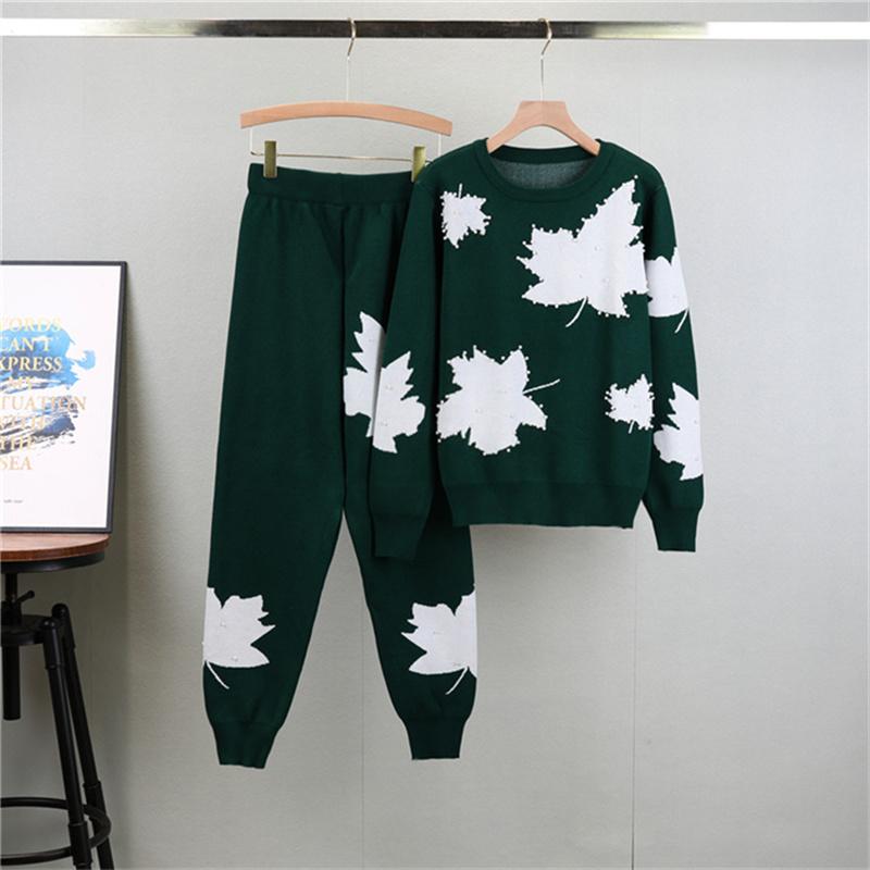 

Осенний Модный Лист Ногтевой Жемчуг Вязаный Комплект для Женщин Повседневный Свитер Спортивный Костюм Двойка One Size темно-зеленого