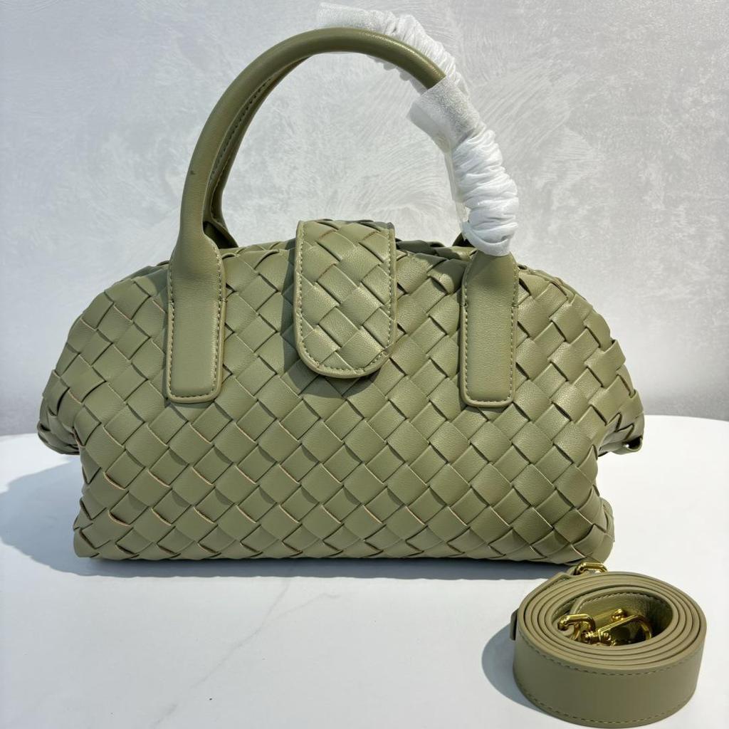 Women's Bag New Stylish Large Capacity Niche High-end Bowling Bag Crossbody Bag Women's Leather