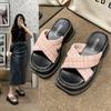 New Thick Soled Flip-flops for Women Retro Square Head Fashion Women Wearing Beach Shoes