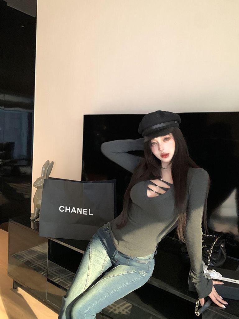 Spicy V-Neck Long-Sleeve Velvet T-Shirt Women's Slim Fit Cinched Waist Base Layer Black Top