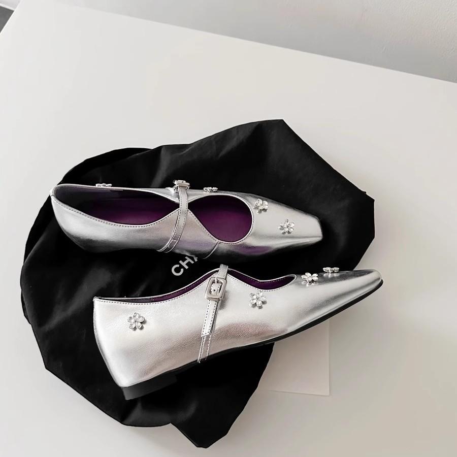 Sheepskin version~ French rhinestone flower inner height increase small square head light mouth single shoes women's word with silver Mary Jane shoes