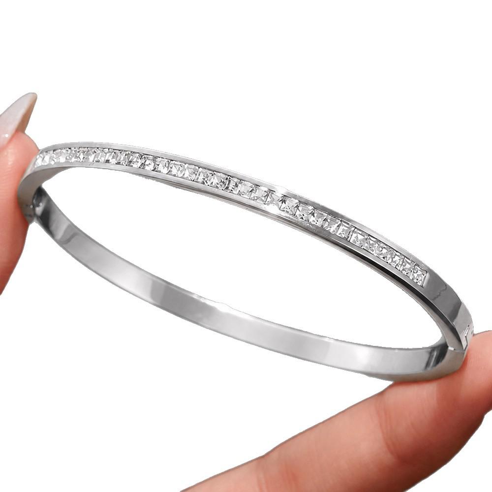 European American Fashion Titanium Steel Jade Bracelet, 18K Gold Colorfast Stainless Steel