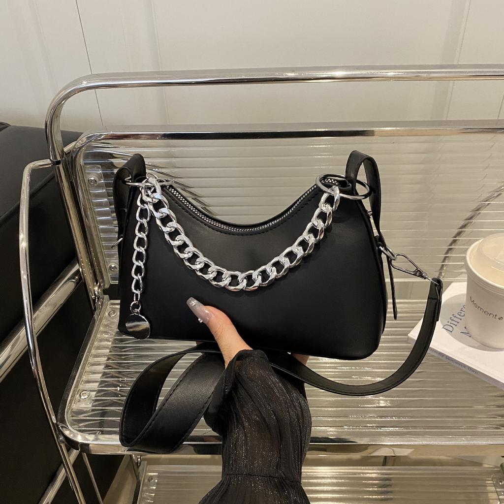 Popular Small Bag for Women, New Fashiable and Simple Crossbody Bag, Casual and Versatile Western Style Shoulder Bags