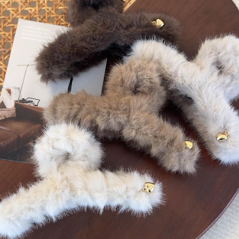 Winter Gold Love Fluffy Large Hair Claw Shark Clips Women Temperament Plush Hairpin Crab HairClips Lady Fashion Hair Accessories