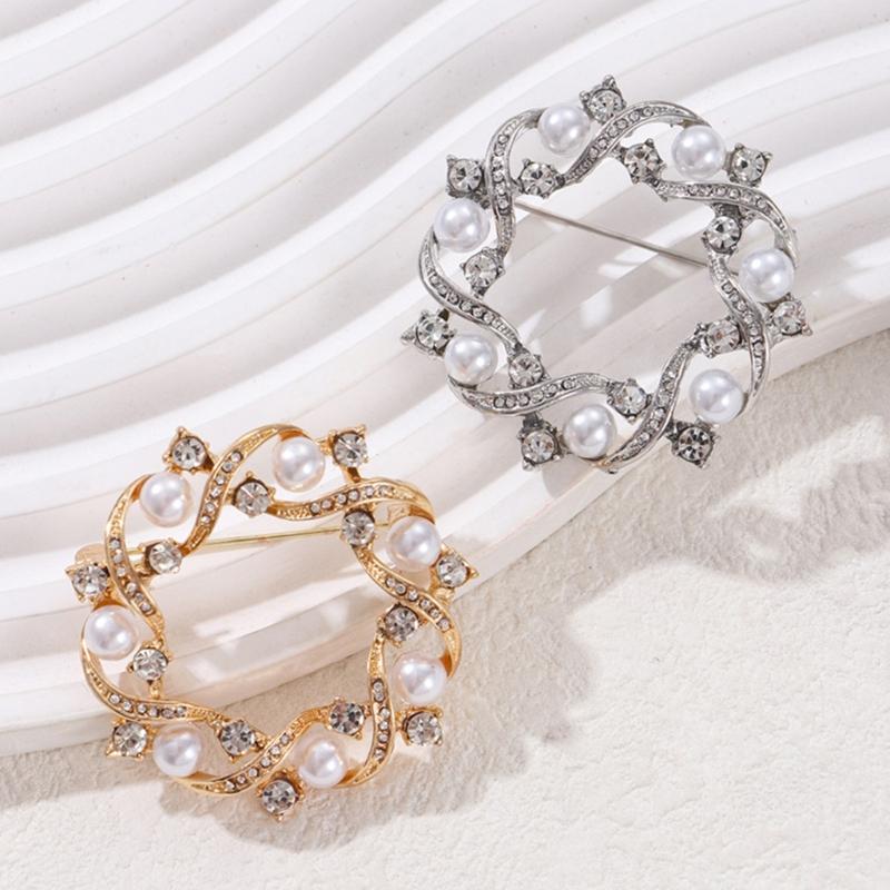 All-Matching Lapel Pins Fashoin Pearls Wreath Brooch Round Pins Elegant Badge Breastpin Decoration Clothes Accessories