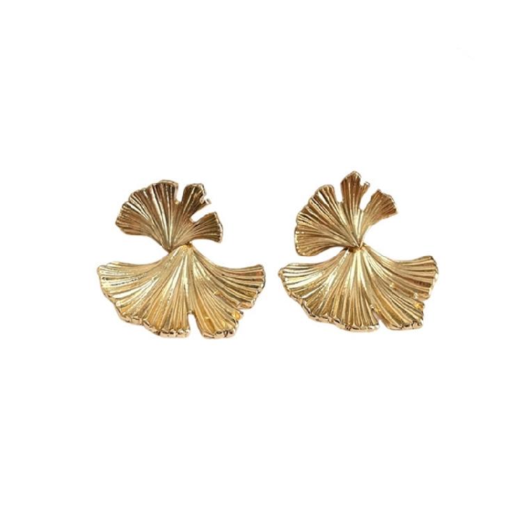 

Ginkgos Leaf Shaped Earrings Easy Maintenance Everyday Wear Fashionable Women Accessory Alloy Texture for Fashion Look