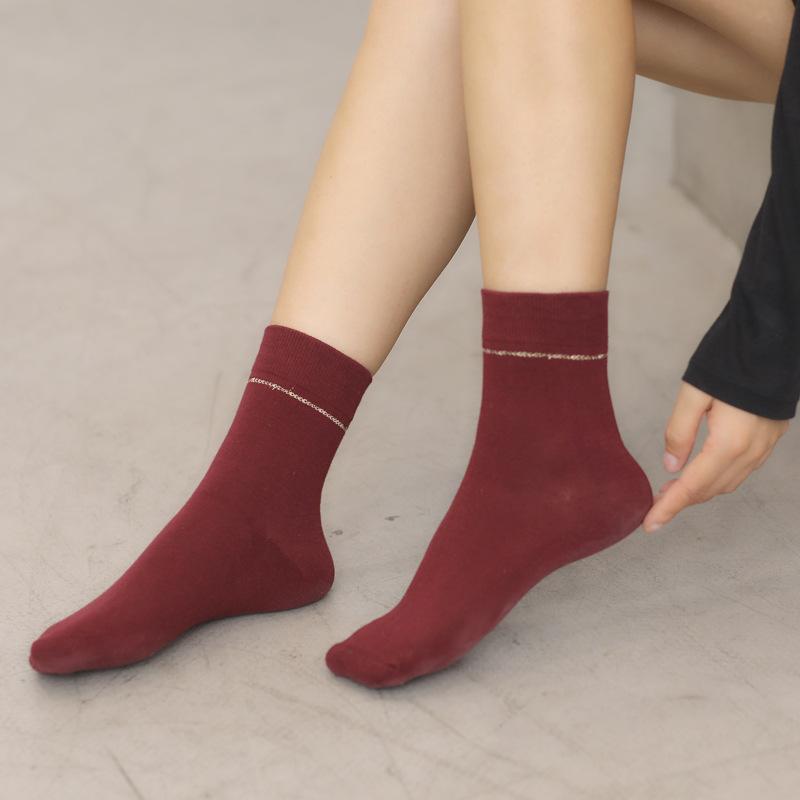 5/10 Paires Chaussettes Décontractées Confortables Printemps Été Femmes Mi-mollet Couleur Unie Coton Chaussettes Longues Mignonnes Absorbant la Transpiration Respirantes