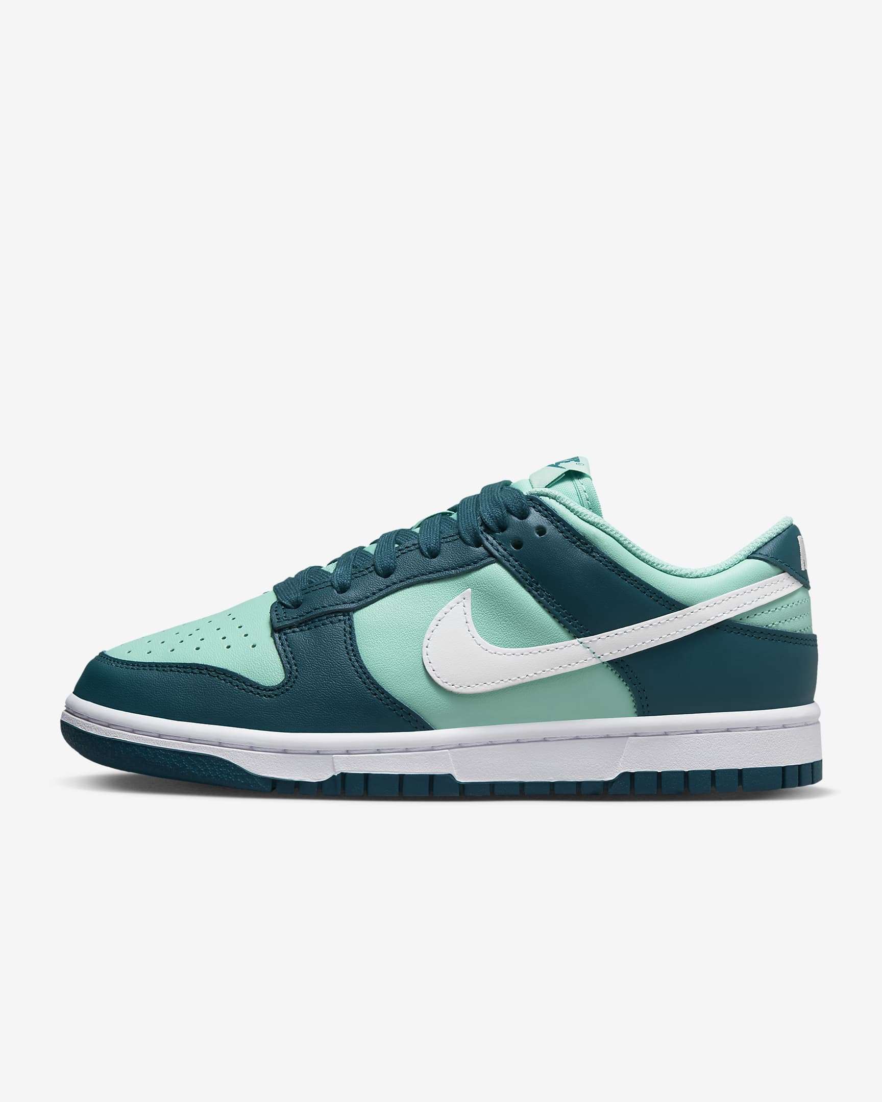 

Женские кроссовки Nike Dunk Low DD1503-301