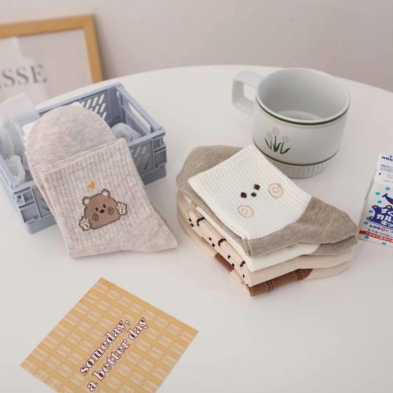 5 Pairs Women's Mid-Tube Socks Cartton Autumn Winter Breathable Comfortable Sport Sweat Absorbent Sock