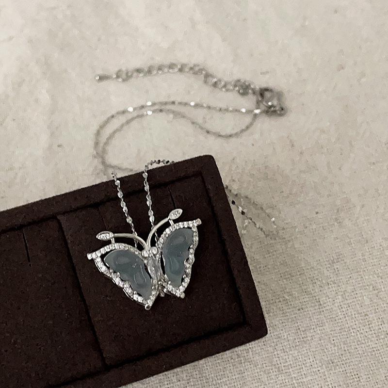 Elegante Damen Halskette mit Schmetterlingsanhänger in kühlen Tönen - Vielseitige Mode Trend Choker Schlüsselbeinkette