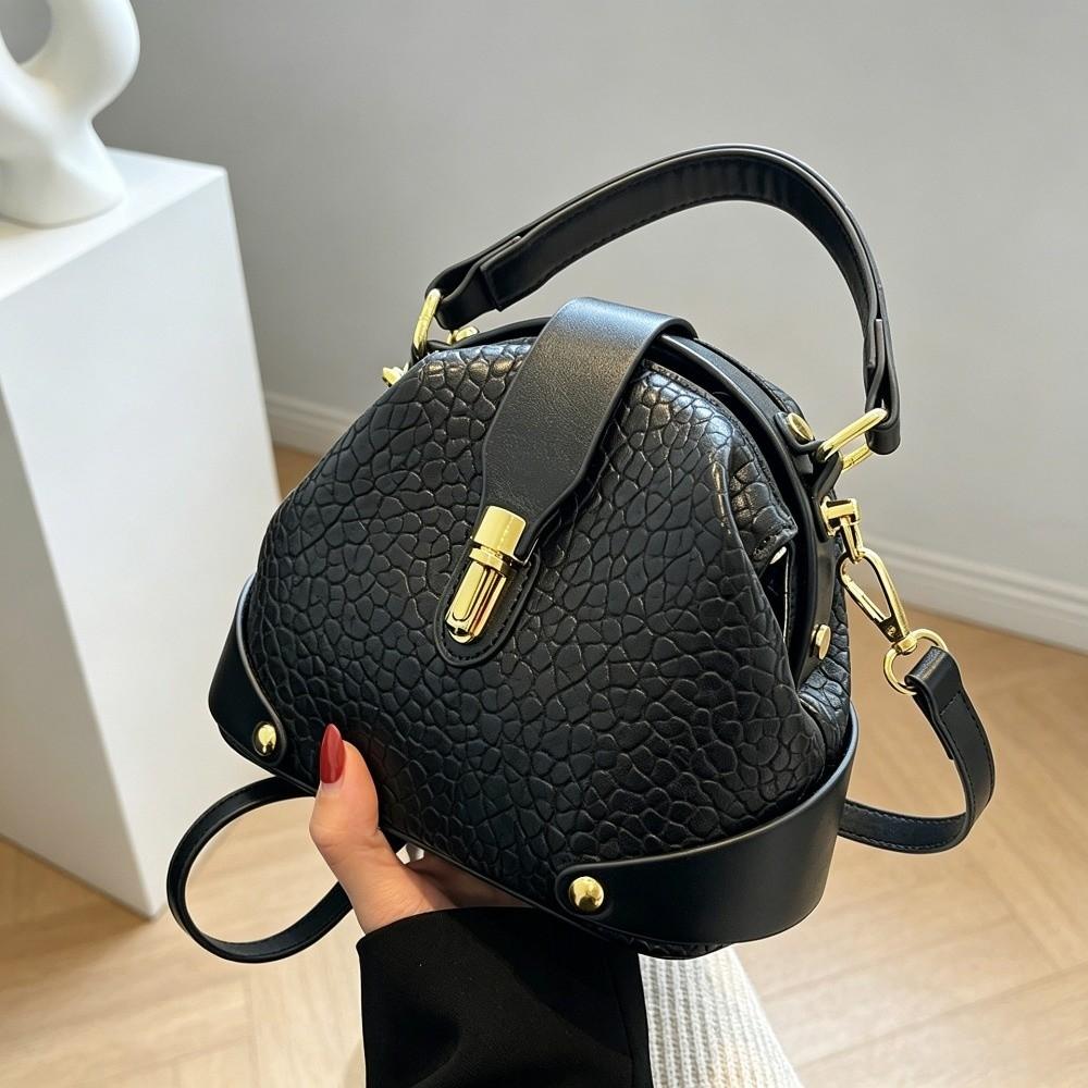 Metal Buckle Vintage Shoulder Bag Shell Shape Crossbody Bag Leather Messenger Bag Casual Wear