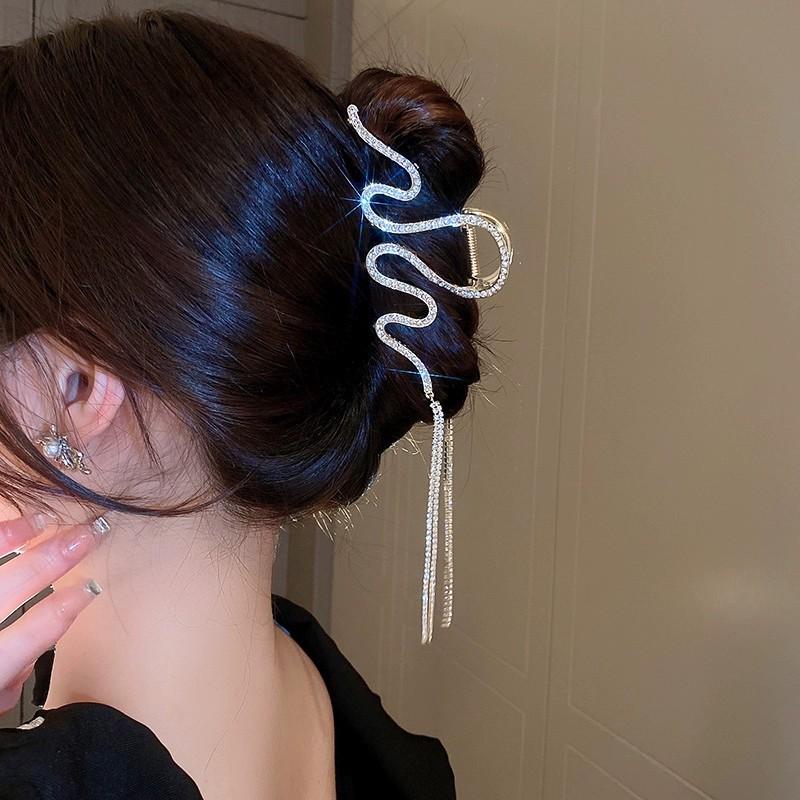 Y2K Glitter Snake Hair Claw Light Luxury Full Rhinestone Tassel Grip Clip For Women Trendy Korean Style Shark Gripper Hairpin