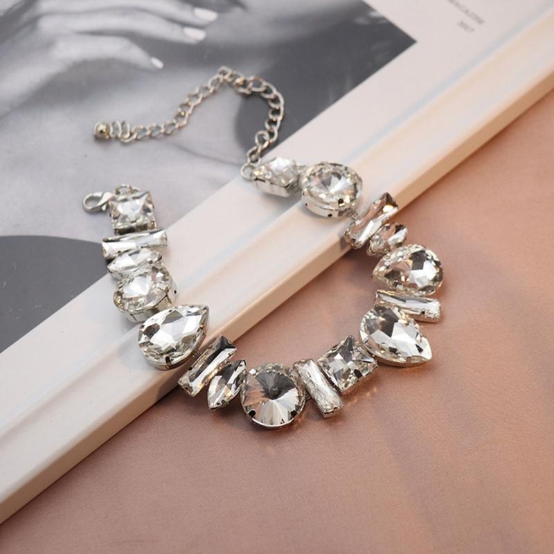Strass-Halskette Kristall-Choker-Kette Böhmische Geometrische Schlüsselbeinkette Hochzeitsschmuck Braut-Halskette für Frauen Mädchen