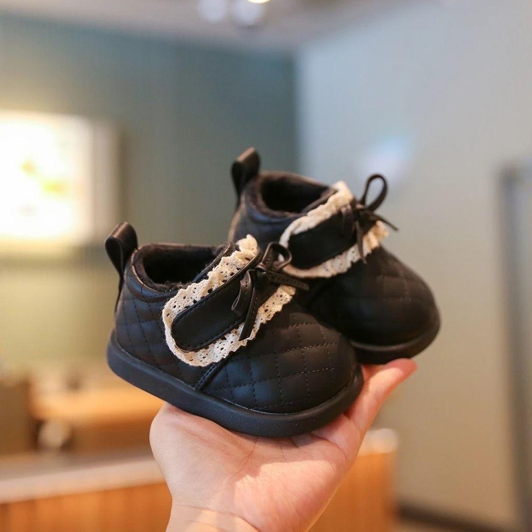 

Baby shoes with soft soles for girls, toddler walking shoes, spring and autumn children s princess shoes, short boots1One2-3Toddler shoes 15 чёрный