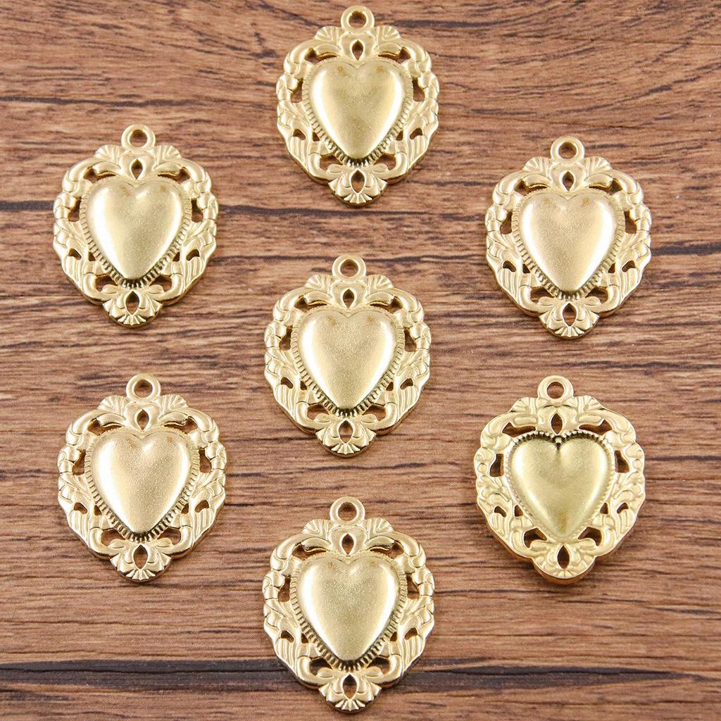 Gothic Heart Charms: Vacuum-Plated Stainless Steel Jewelry Accessories in 2 Colors and Multiple Styles for Halloween Pendants