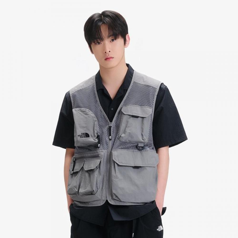 

The North Face Men S beSty veSt Nv5vr02b Gray GRAY/110