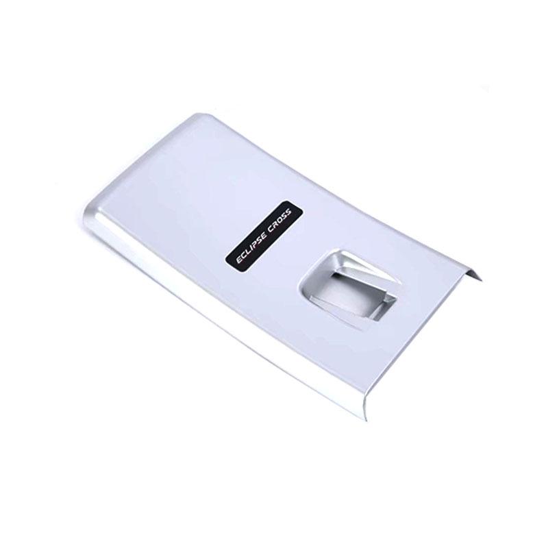 Kompatible Innenausstattung für Mitsubishi Eclipse Cross: Schalthebelrahmen, Schaltknauf, vordere und hintere Luftausströmer, Navigationsrahmen und mehr.