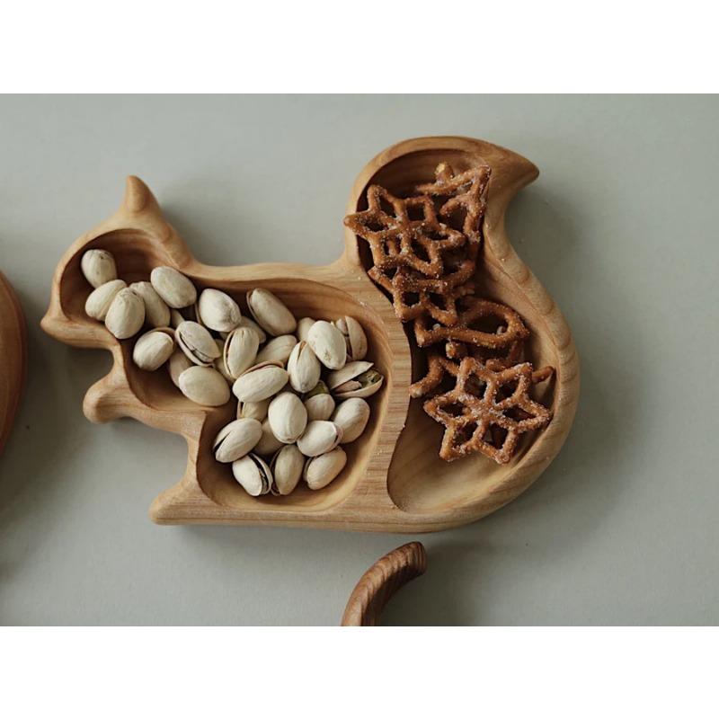 1pc Squirrel Snack Tray, Animal Shaped Nut Tray Fruit Holder Wooden Crafts