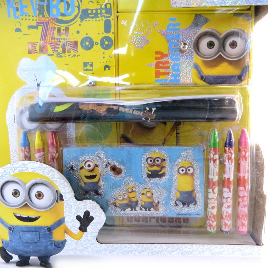 Minions [M9776] - Armoire coloriage 'Minions' (13 pièces) 43x33 cm