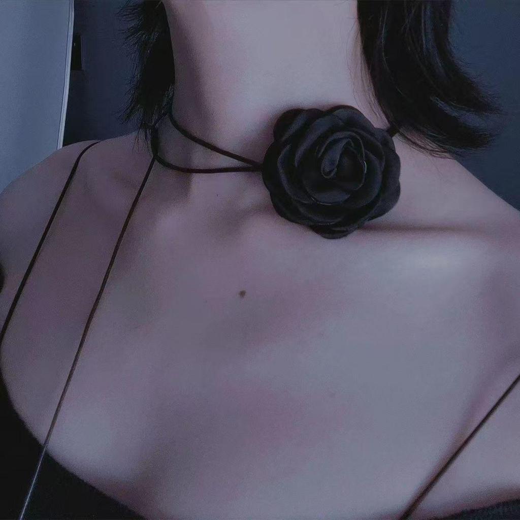 French Retro Rose Necklace with Satin Velvet Hair Rope Design