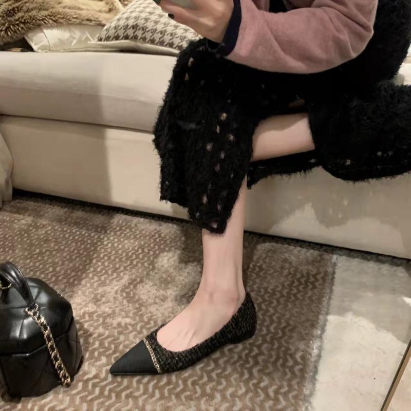 Fashion Flat Shoes for Women's Spring and Autumn New 2025 Spring Autumn Chain Pointed Shallow Mouth Flat Bottom Temperament Single Shoe