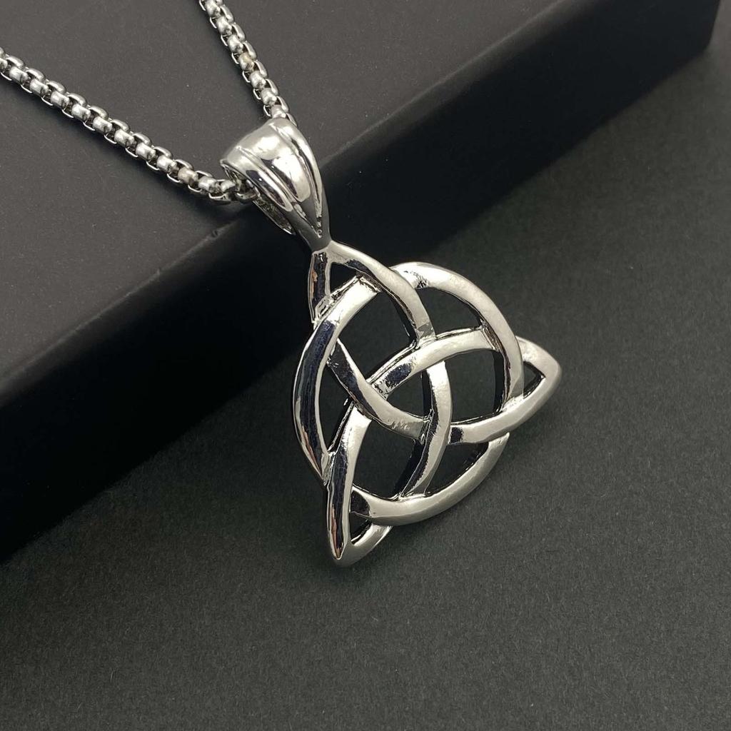 Stylish Simple Titanium Steel Chain Cast Irish Combination Gold Pendant Necklace Sweater Chain Accessories