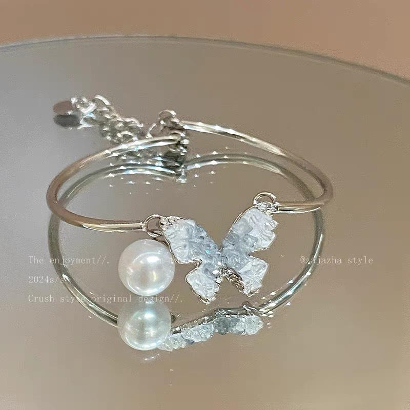 Gradual Change Blue Gravel Butterfly Bracelet Women's Summer Light Luxury Niche High-end Temperament Jewelry Girlfriend Personality Bracelet