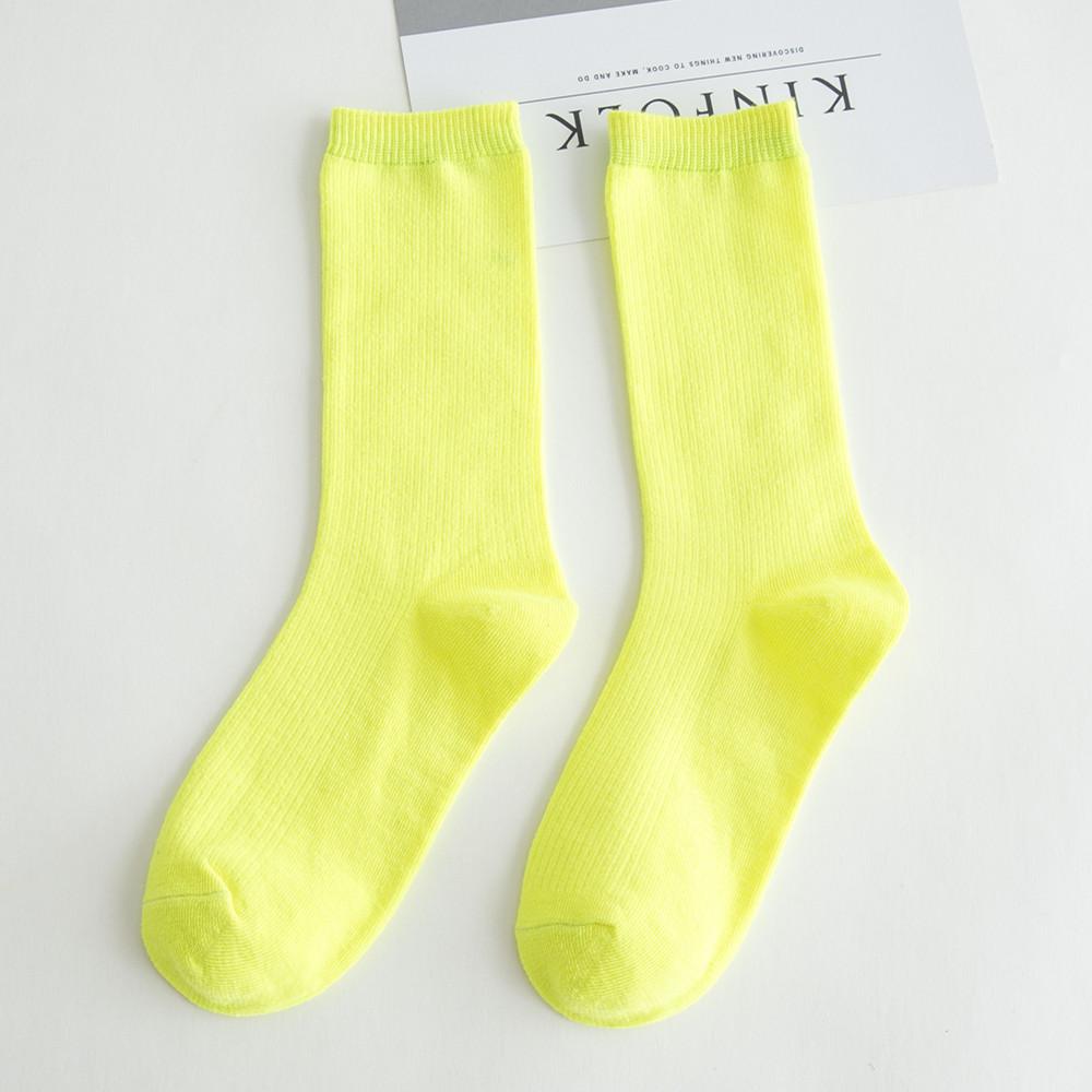 Chaussettes à Tube moyen de couleur unie pour femmes, antidérapantes, absorbant la sueur, bas légers résistants à l'usure