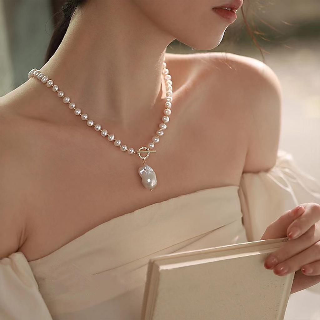 Colier cu Perle Naturale de Apă Dulce cu Perle Baroc Mari, Ideal pentru Pulovere de Toamnă/Iarnă și Stil Delicat High-End.