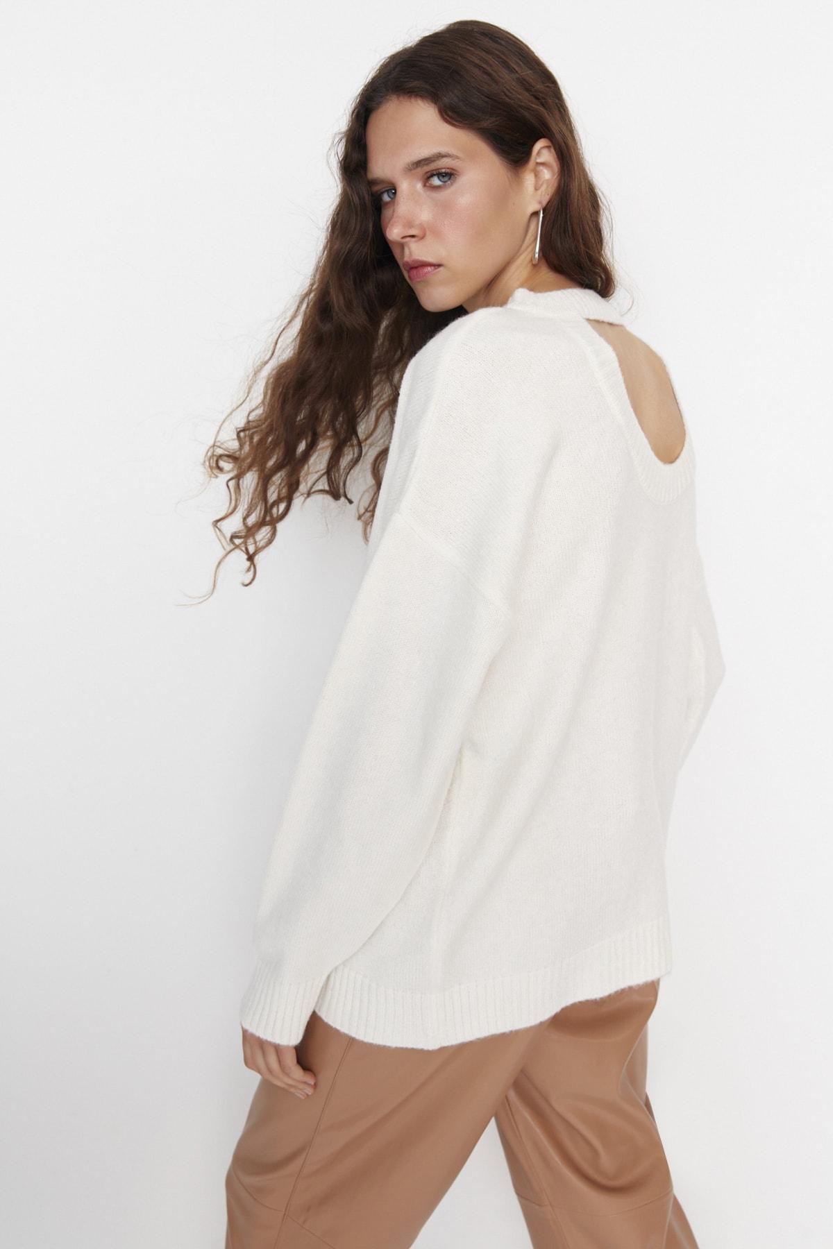 

Свитер - Экрю - Классический крой