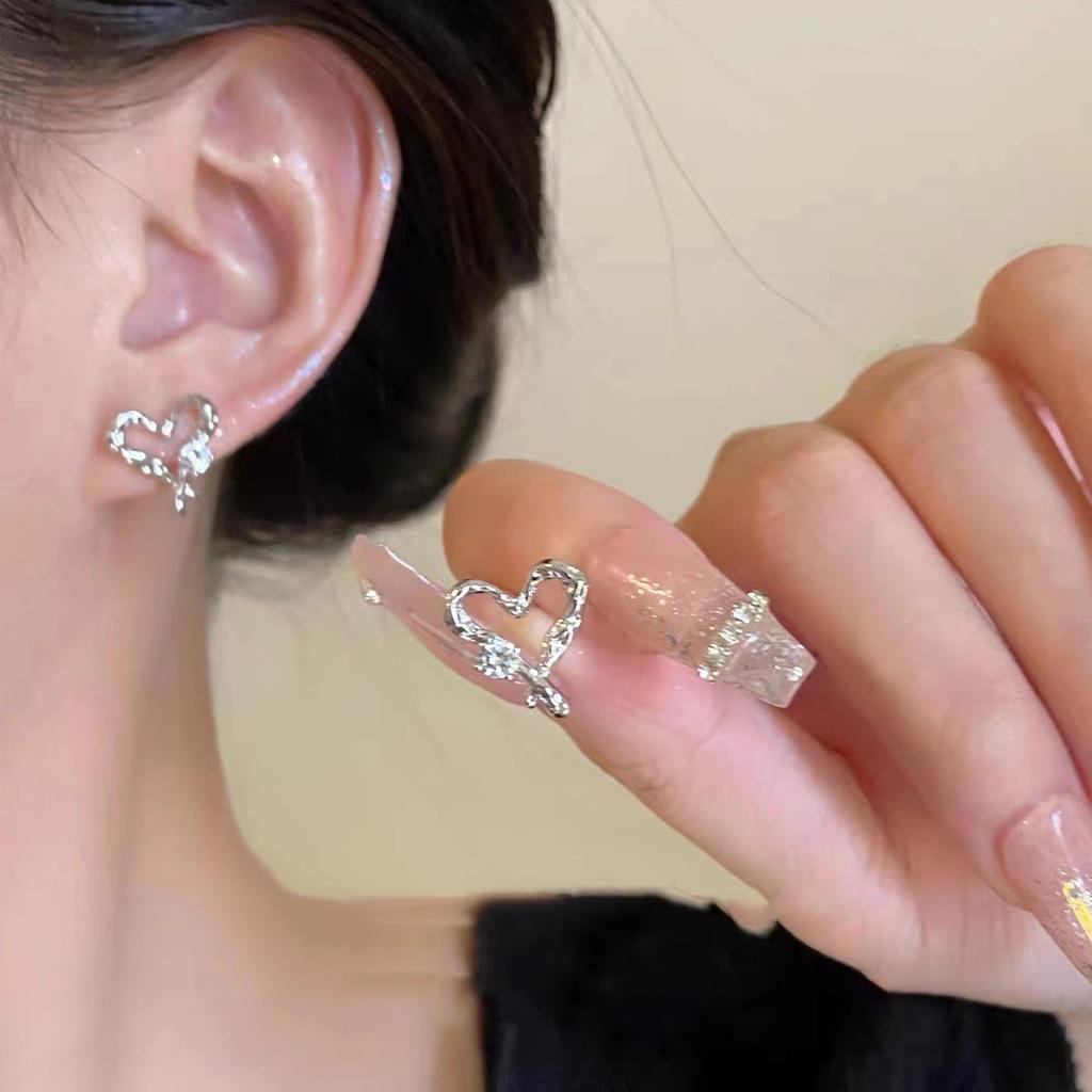 Super Match mit dem Sommer! Mori Bunte Diamant Schmetterling Lange Ohrringe Damen Trend Leichter Luxus Exquisit High-End Ohrringe