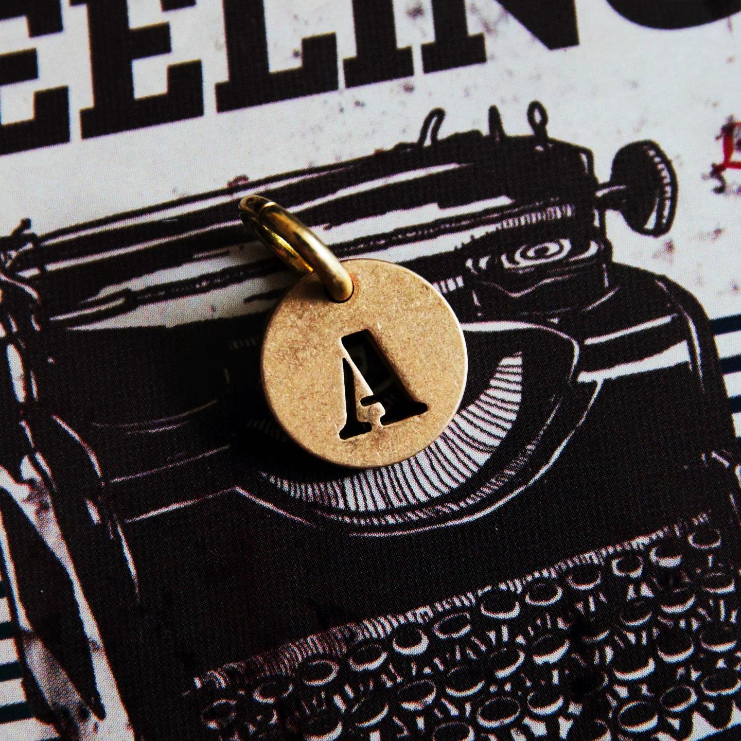 

English Alphabet Keychain Copper Alphabet Listing Key Hanging Zipper Head Bracelet Accessories Brass Key Ring Accessories Round
