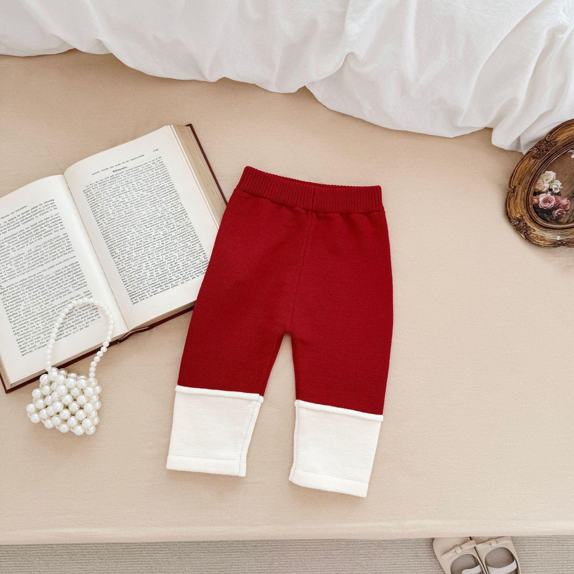 

Уютный вязаный кардиган и двухцветный брючный костюм для мальчиков и девочек 100 cm