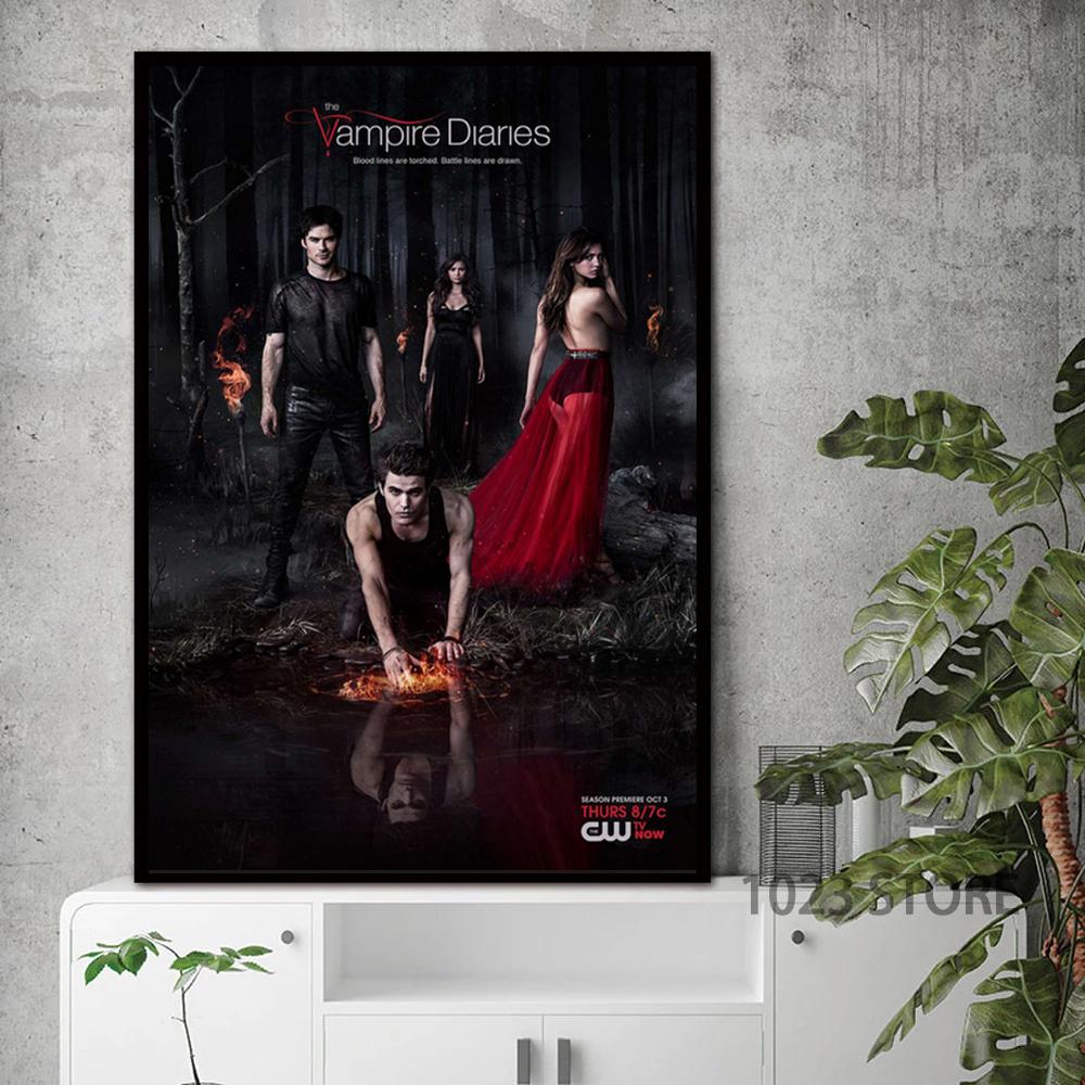 

Каркас из массива дерева Дневники вампира Постер фильма Елена Стефан Дэймон Персонаж Картинки Холст Принт Искусство Стена Декор дома Современный декор комнаты