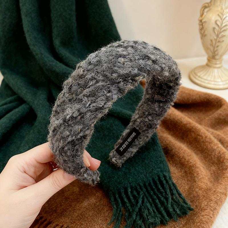 Women's High-End Woolen Headband: Elegant, Wide-Brimmed, Versatile for Face Washing & Hair Styling