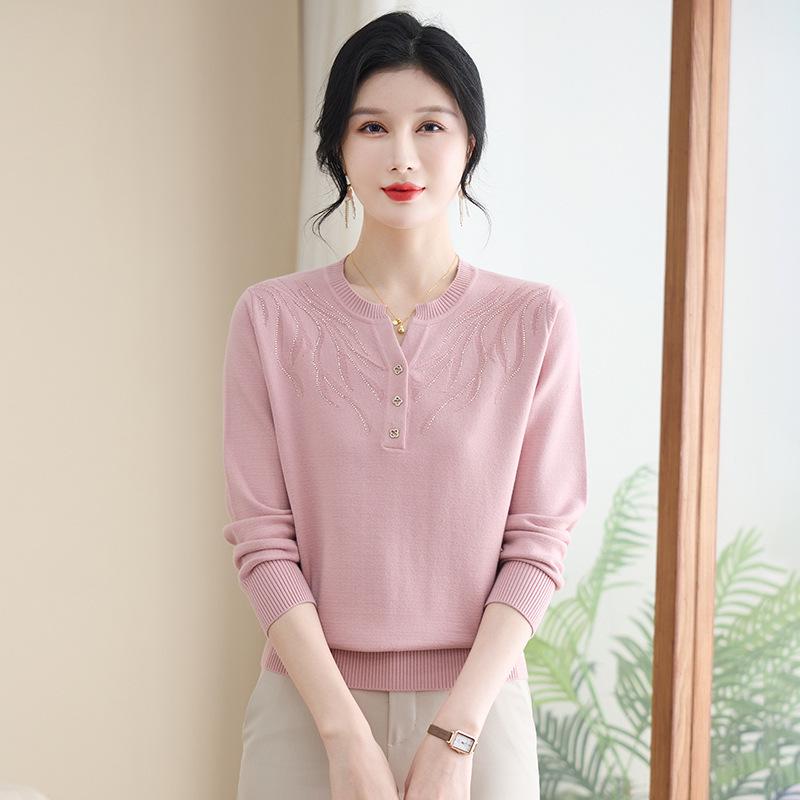 2025 Spring & Autumn Knitted Sweater for Middle-Aged Women: Loose, Round Neck Pullover for Ages 50s-60s