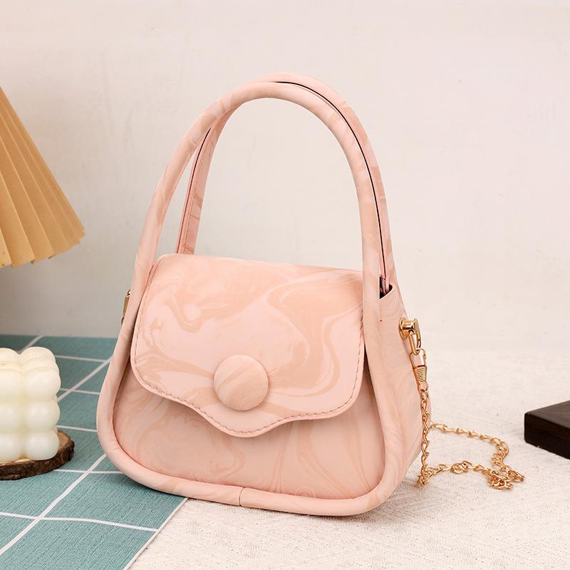 

2025 new chain bag, high-end small bag, fashionable light luxury bag, underarm messenger bag, bag, new trendy women s bag розовый