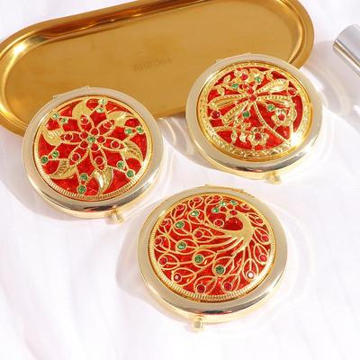 Portable Vintage-Style Gold Silver Folding Makeup Mirror - Compact and Fashionable for Bags, Ideal As a Wedding Gift.