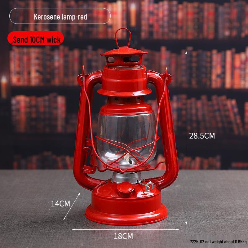 Vintage Handheld Kerosene Lantern: Antique-Style Outdoor and Household Lighting