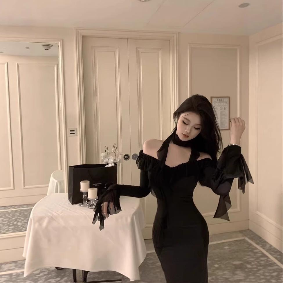Elegant 2026 French Hepburn Black One-Shoulder Long Dress for Women - High-End Sexy Bodycon Gown for Spring and Autumn