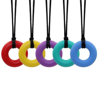 Comfortable Infant Teething Necklace Allergy Resistant Silicone Circle Pendant For Nursing Mothers