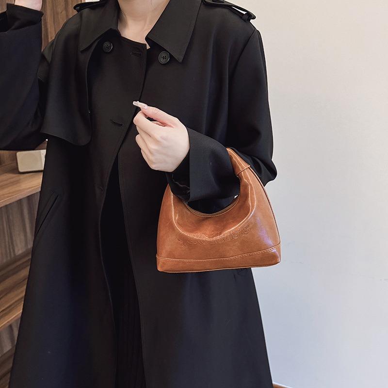 Bags Women's New Spring Fashion Popular Niche Design Shoulder Bag Pillow Bag Crossbody Bag