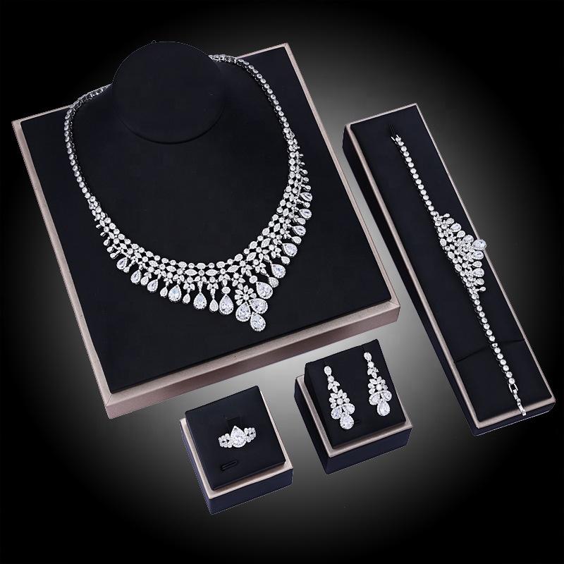 Luxury AAA Zircon Charm Bracelets Pendant Necklace Dangle Earring Rings Sets Fashion Nigerian Wedding Jewelry Set Dubai Bridal