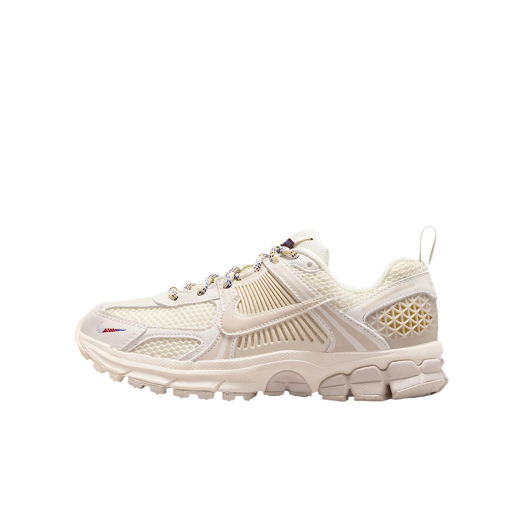 

Nike Vomero 5 GS Кроссовки для детей Жемчужно-белый Бордово-красный Crush Кометно-синий IB5853-002 36