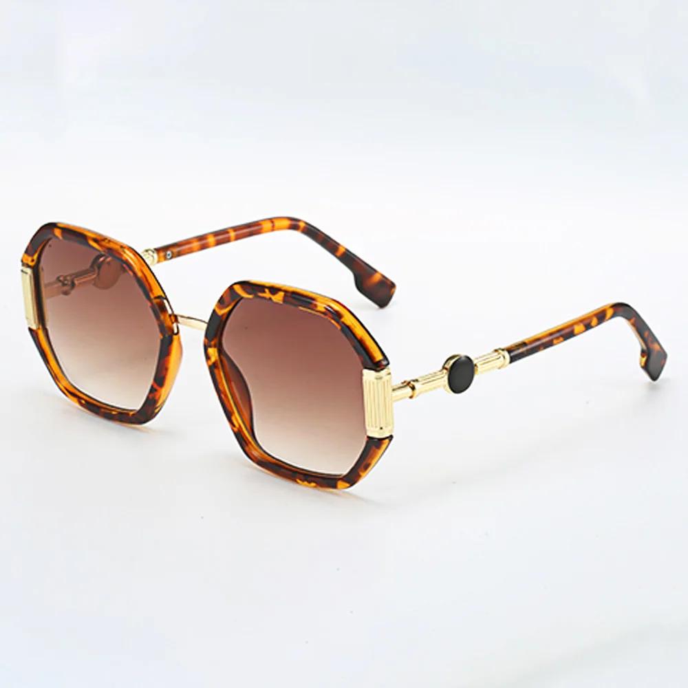 Fashion Rectangle Sunglasses Women Brand Designer Eyewear Vintage Small Frame Sun Glasses Ladies Black Square Sunglasses