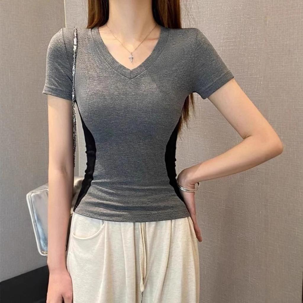 New V-neck Color-blocking Short-sleeved T-shirt for Women In Spring and Summer Slim Base Shirt Design Top