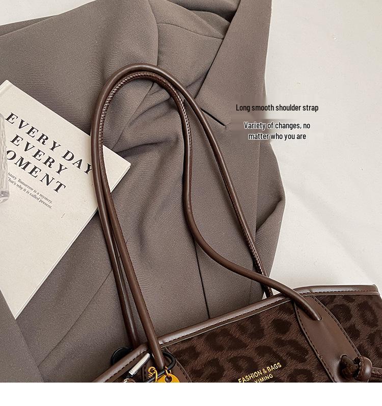 High-Value Women's Fashion Tote: Versatile Leopard Print Large-Capacity Shoulder Bag for Outdoor and Commute