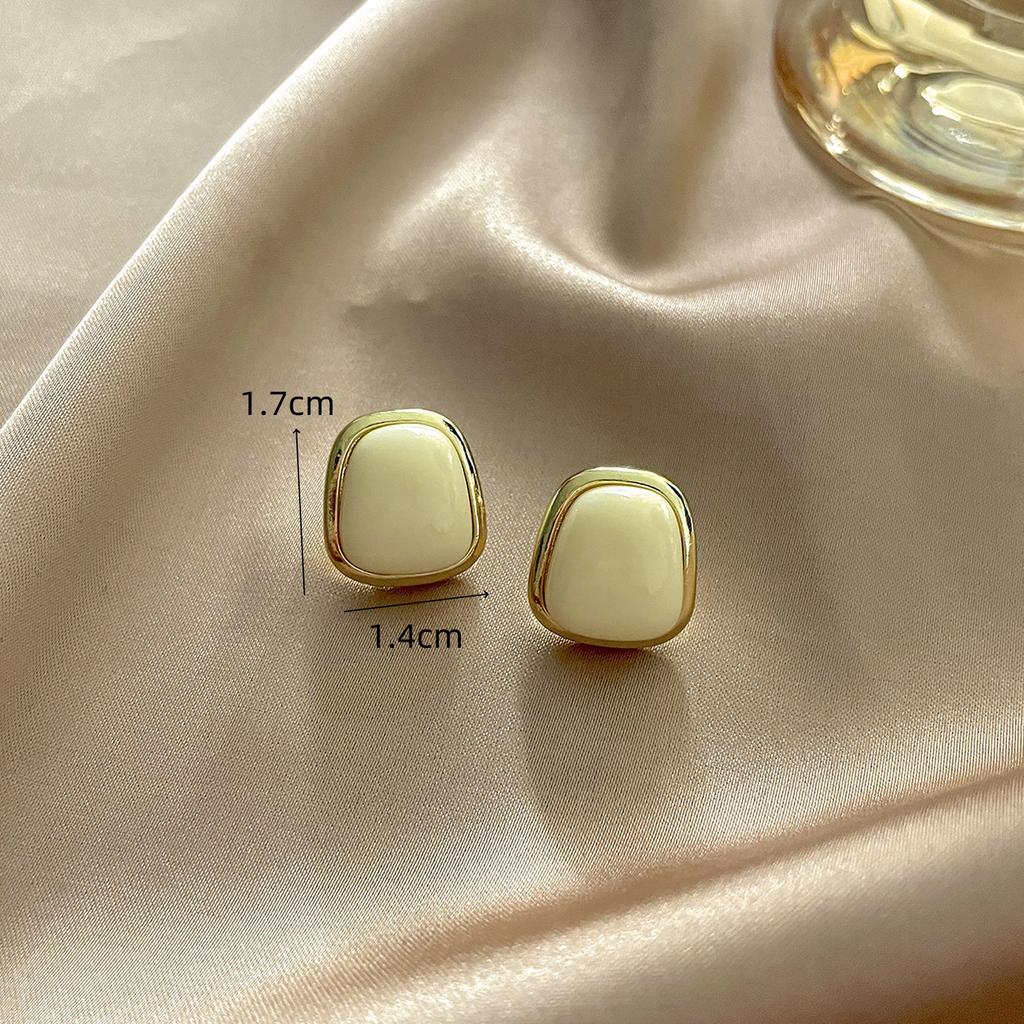 Geometry White Color Square Stud Earring for Women French Retro Elegant Korean Sweet Ear Wedding Party Jewelry Girl Friend Gift