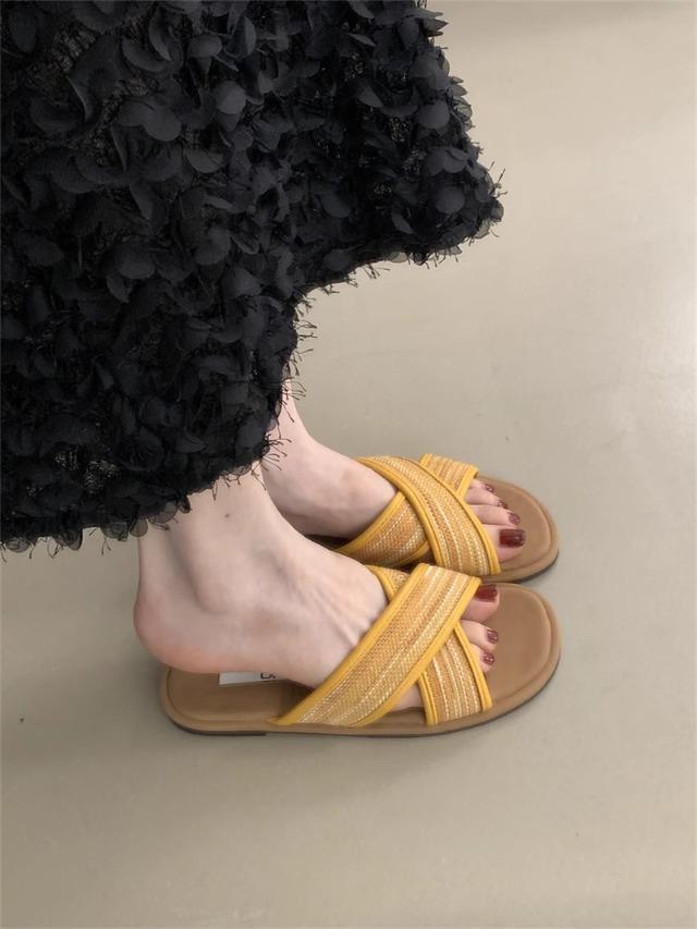 Bohemian Flat-bottomed Woven Cross-strapped Slippers for Women's Summer Wear 2025 New Design Niche Cool Slippers for Women