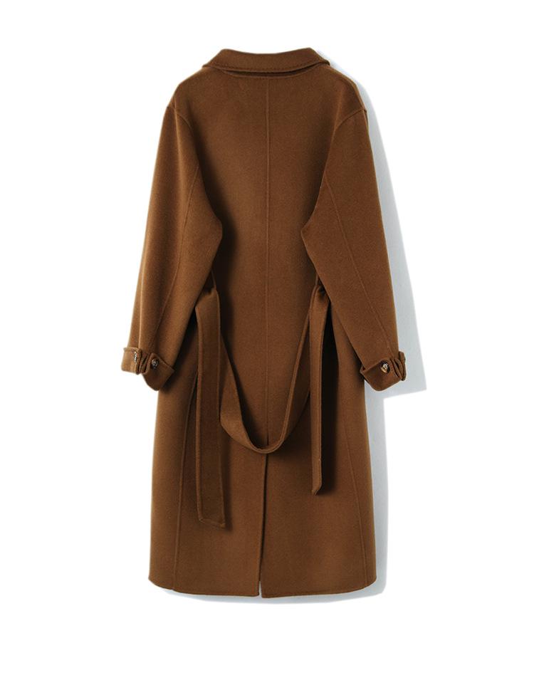 Karamelový dámský vlněný kabát střední délky z oboustranného kašmíru - Podzim/Zima 2023, Slim střih s designem zvýrazňujícím pas.